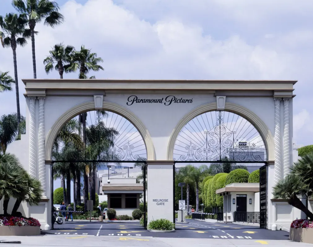 Portão da Paramount Pictures (Melrose Gate), em Los Angeles