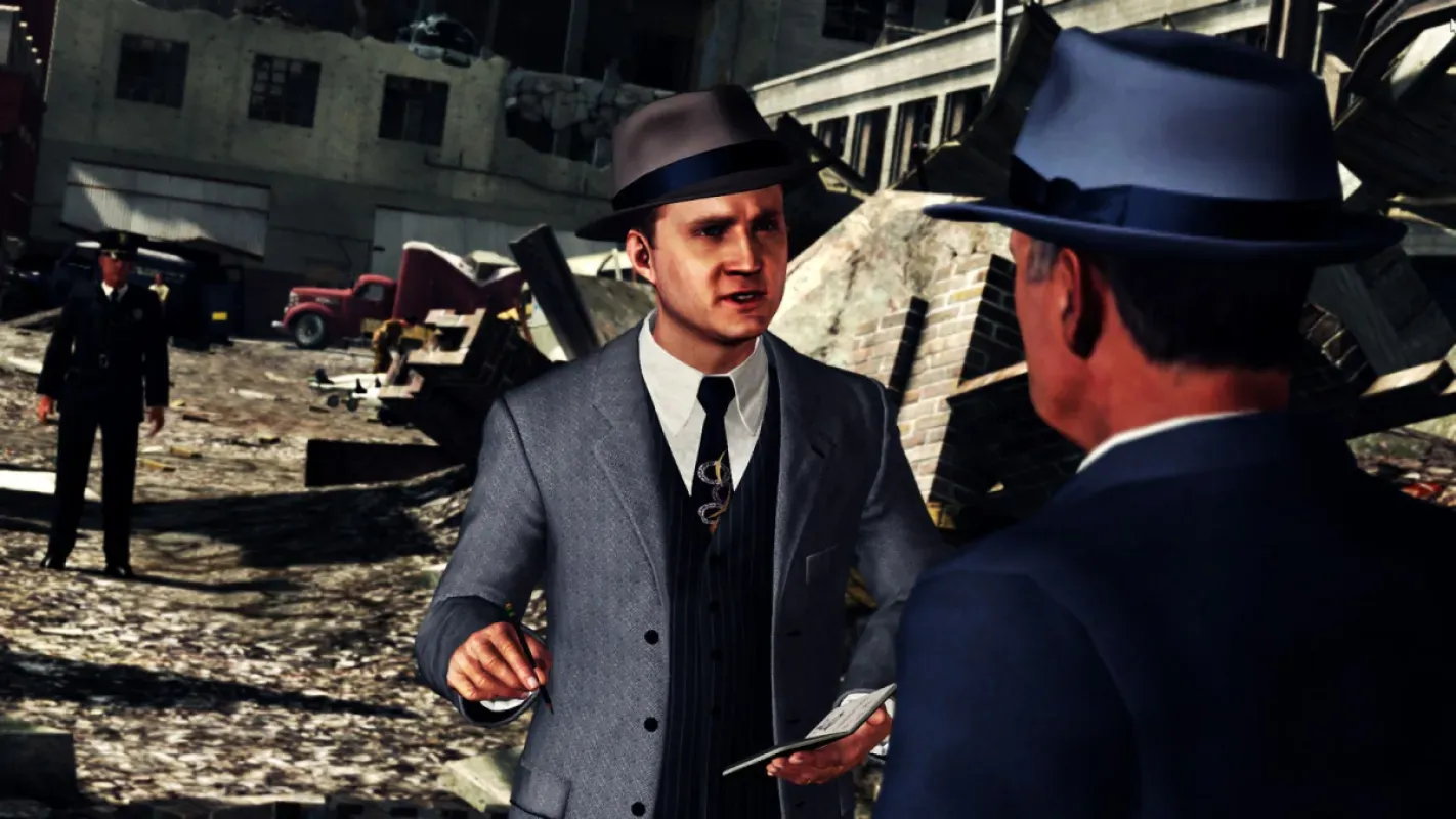 O detetive Cole Phelps examina uma cena de crime em L.A. Noire