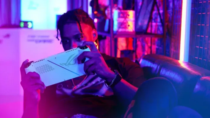 AMD vai levar o FSR 4 para APUs, notebooks e portáteis até o fim de 2026