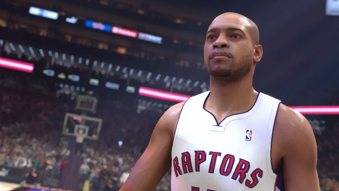 Partida de basquete em quadra lotada em NBA 2K25