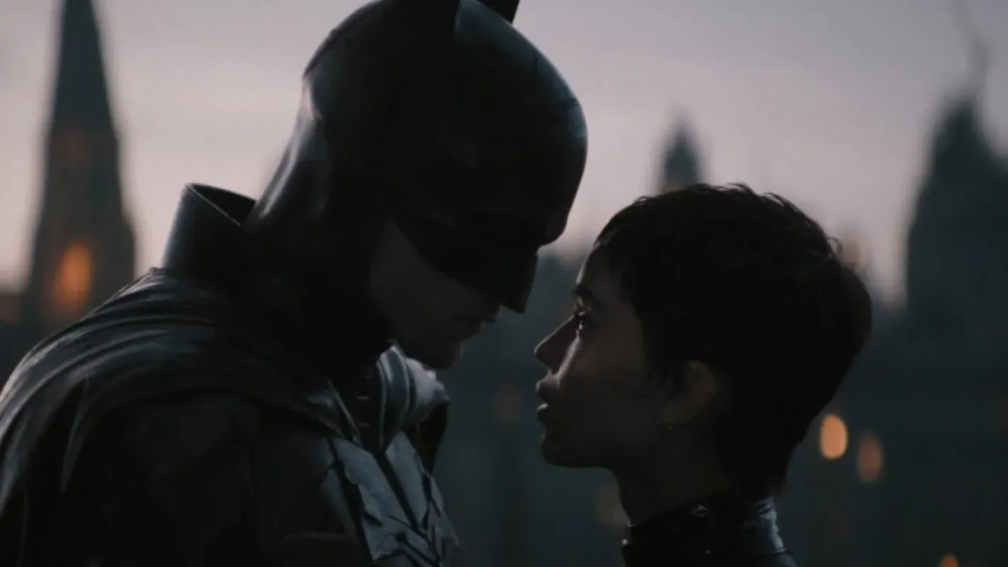 Batman e Mulher-Gato em cena de The Batman, de 2022