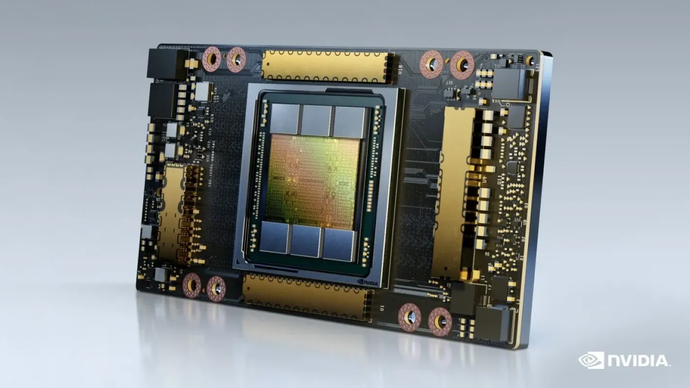 Módulo de GPU da NVIDIA para data center, com chip central e memórias ao redor