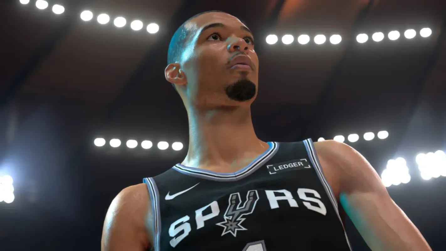 Jogador do San Antonio Spurs em quadra em NBA 2K27